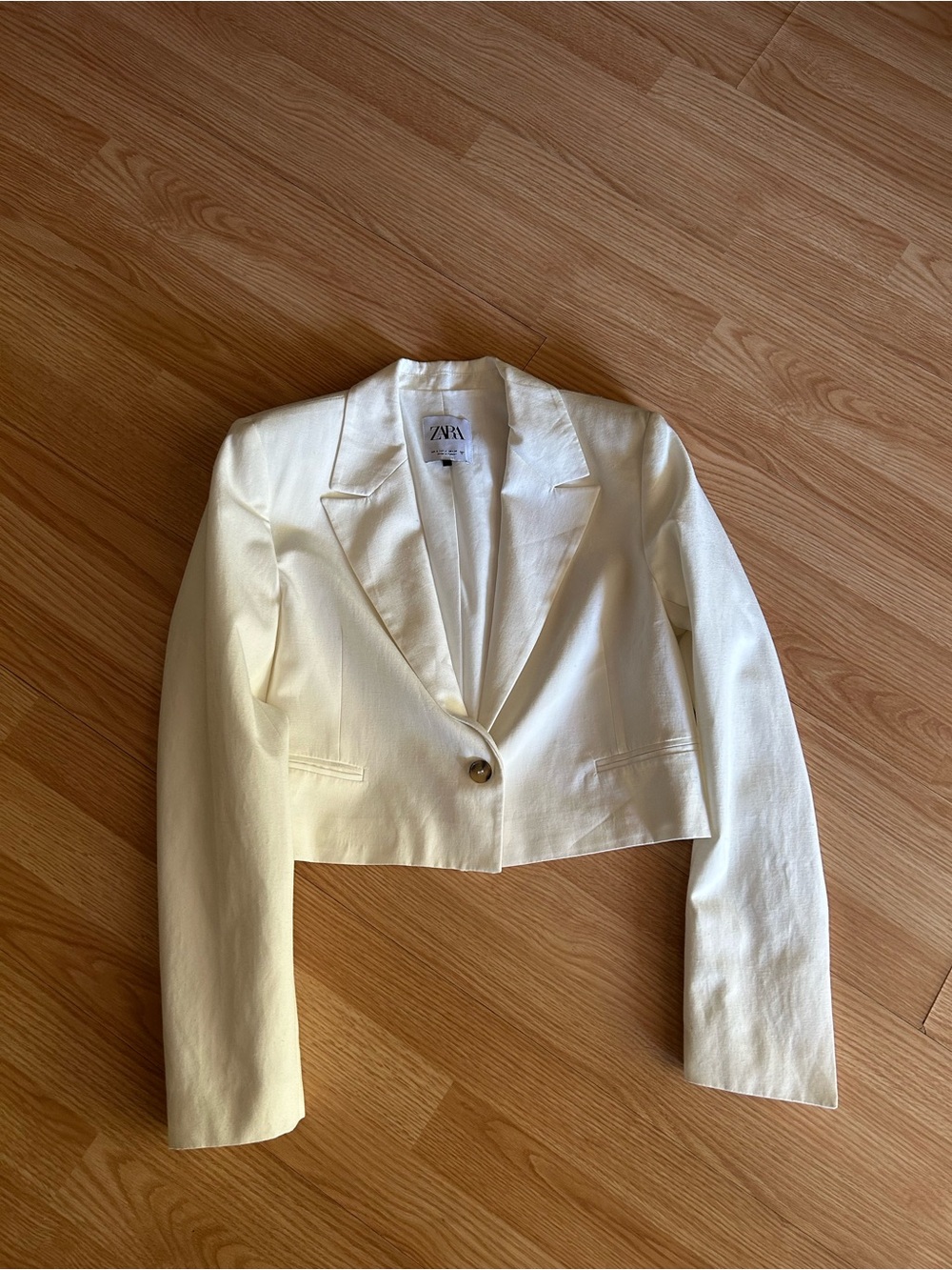 Zara Ivory Crème Sharp Label Collar Cropped Blazer Jacket Small